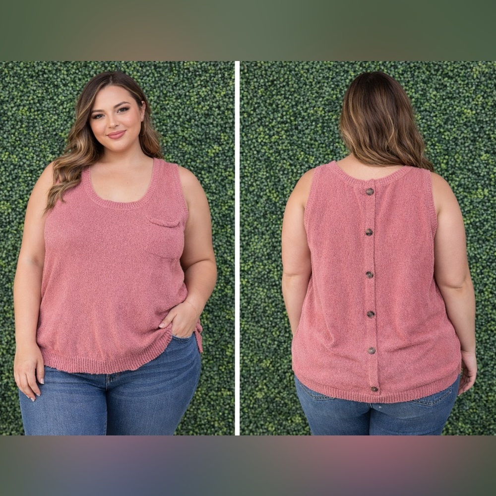 Nwt Blu Pepper perch Dusty Pink Knit faux back button detail Top